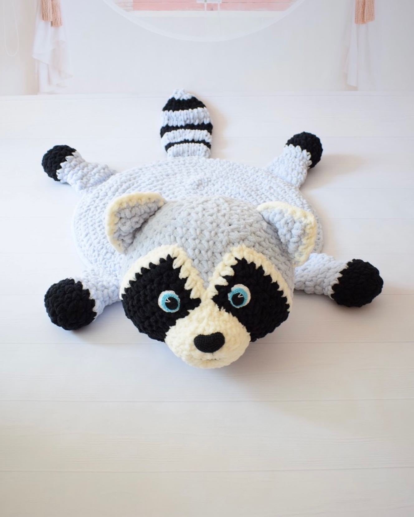 Crochet pattern. Rug Raccoon